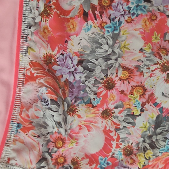 Lululemon Speed Shorts - Picture 10 of 10